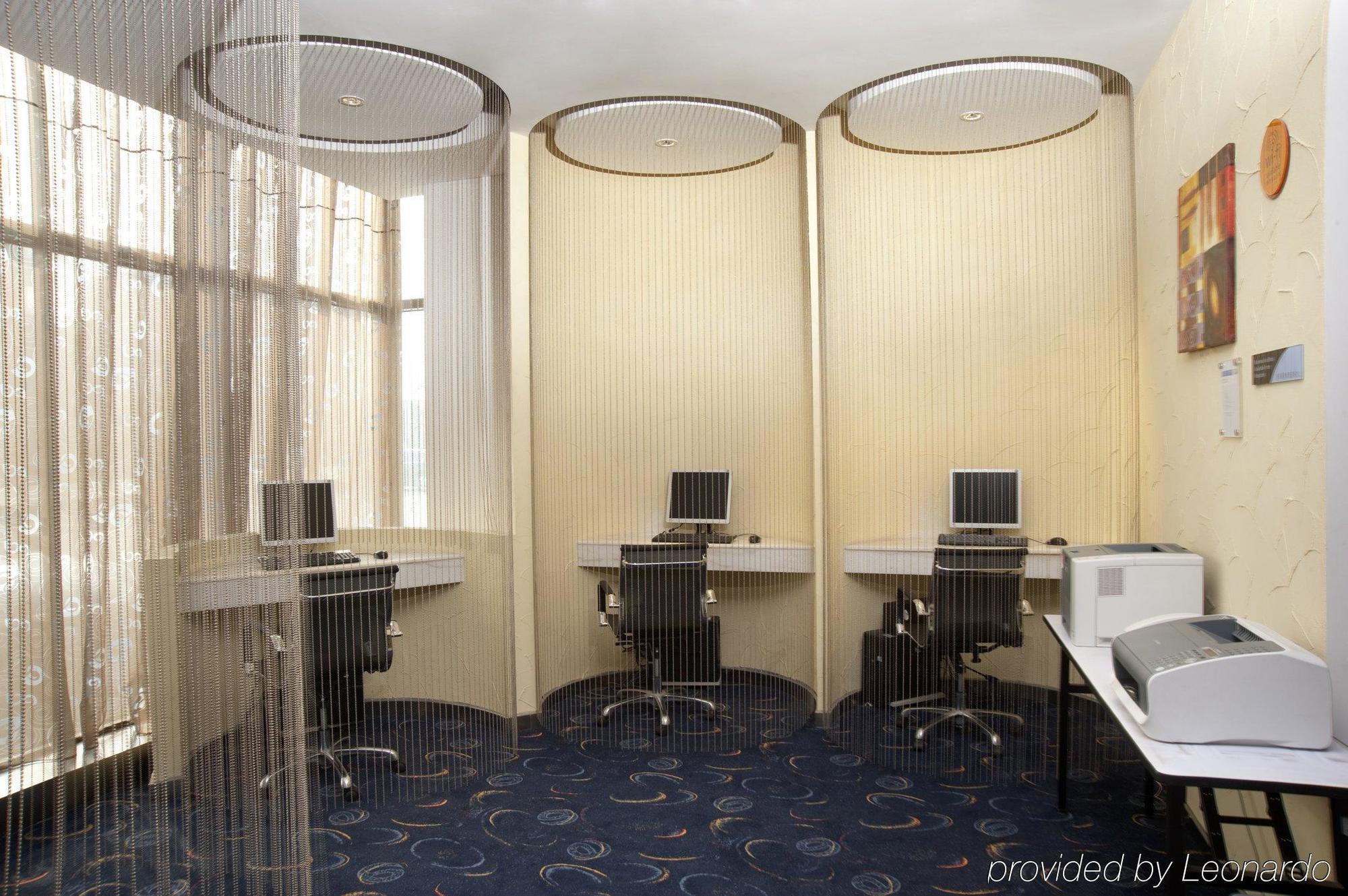 Holiday Inn Express Tianjin Binhai Einrichtungen foto