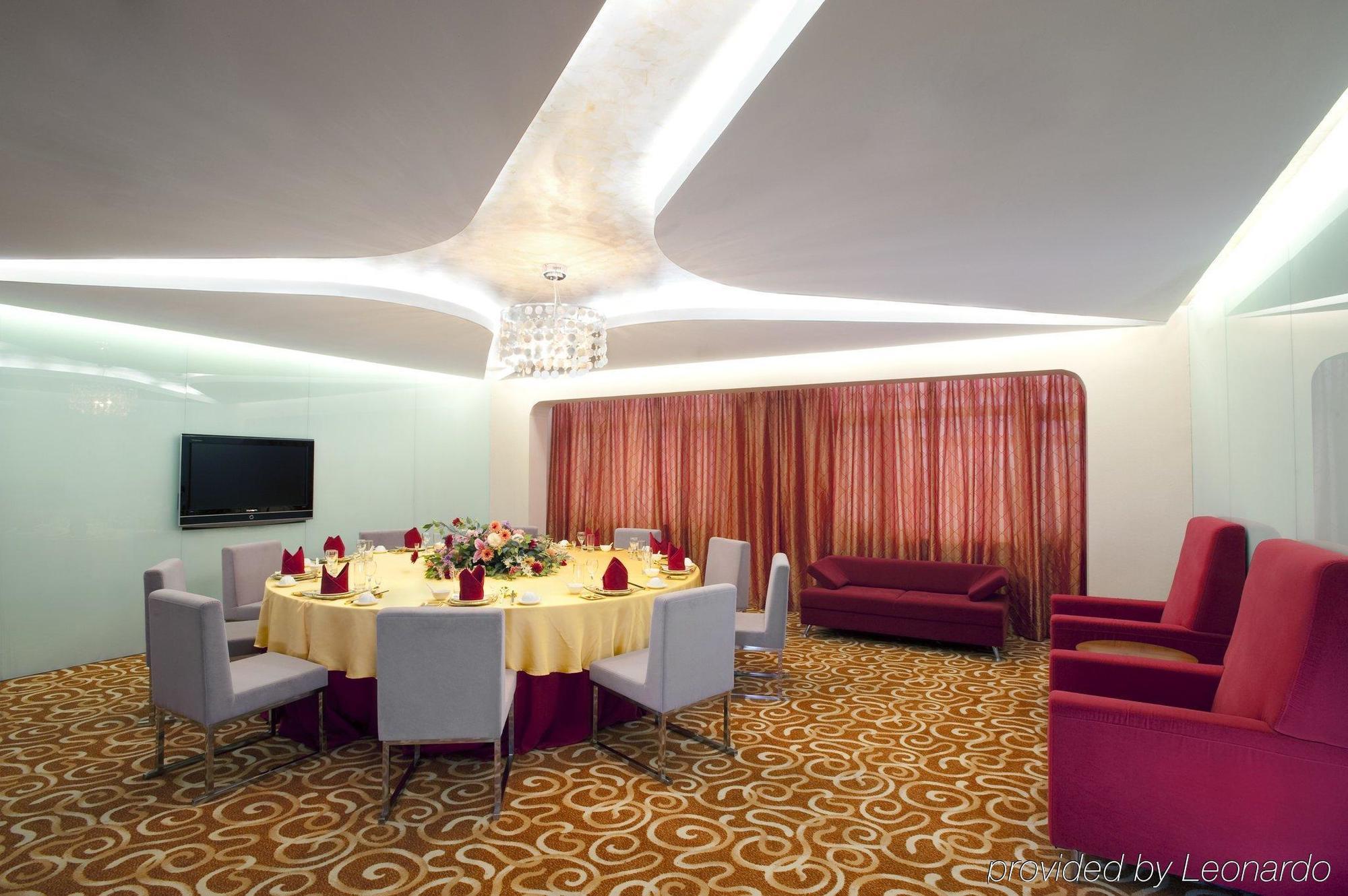 Holiday Inn Express Tianjin Binhai Restaurant foto