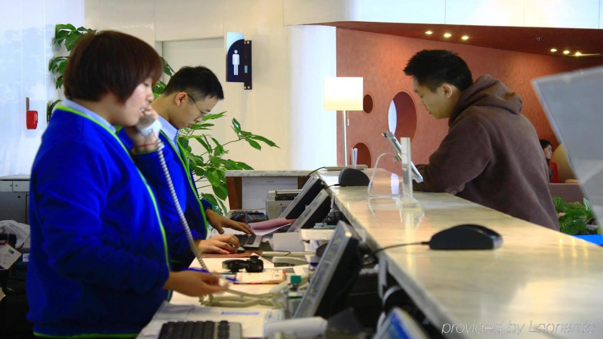 Holiday Inn Express Tianjin Binhai Exterior foto