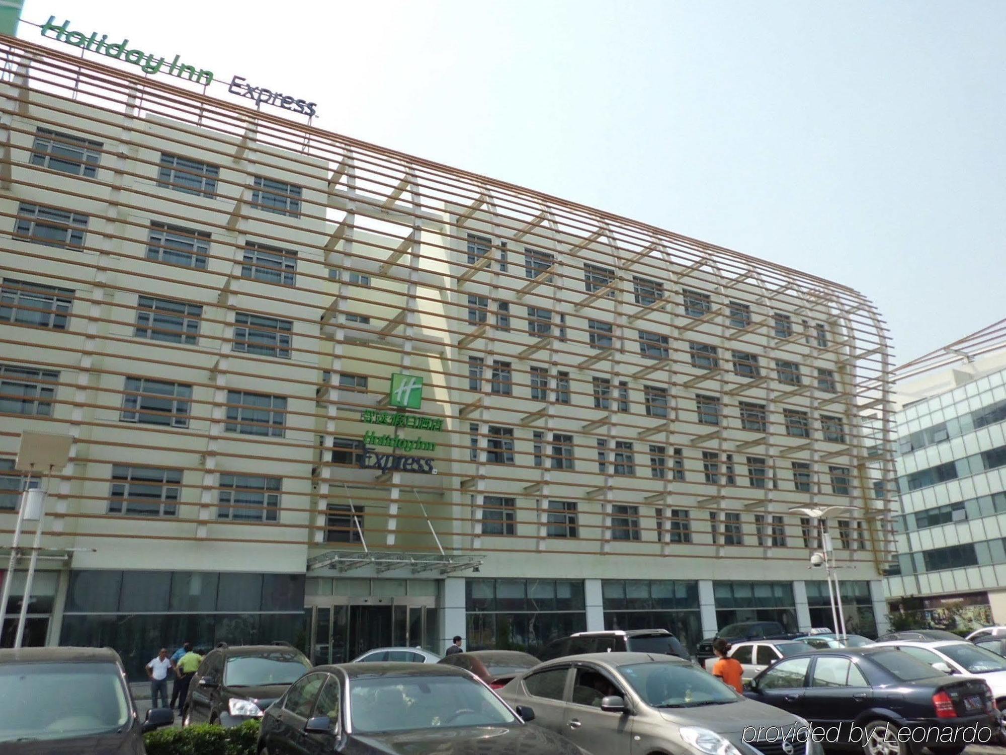 Holiday Inn Express Tianjin Binhai Exterior foto
